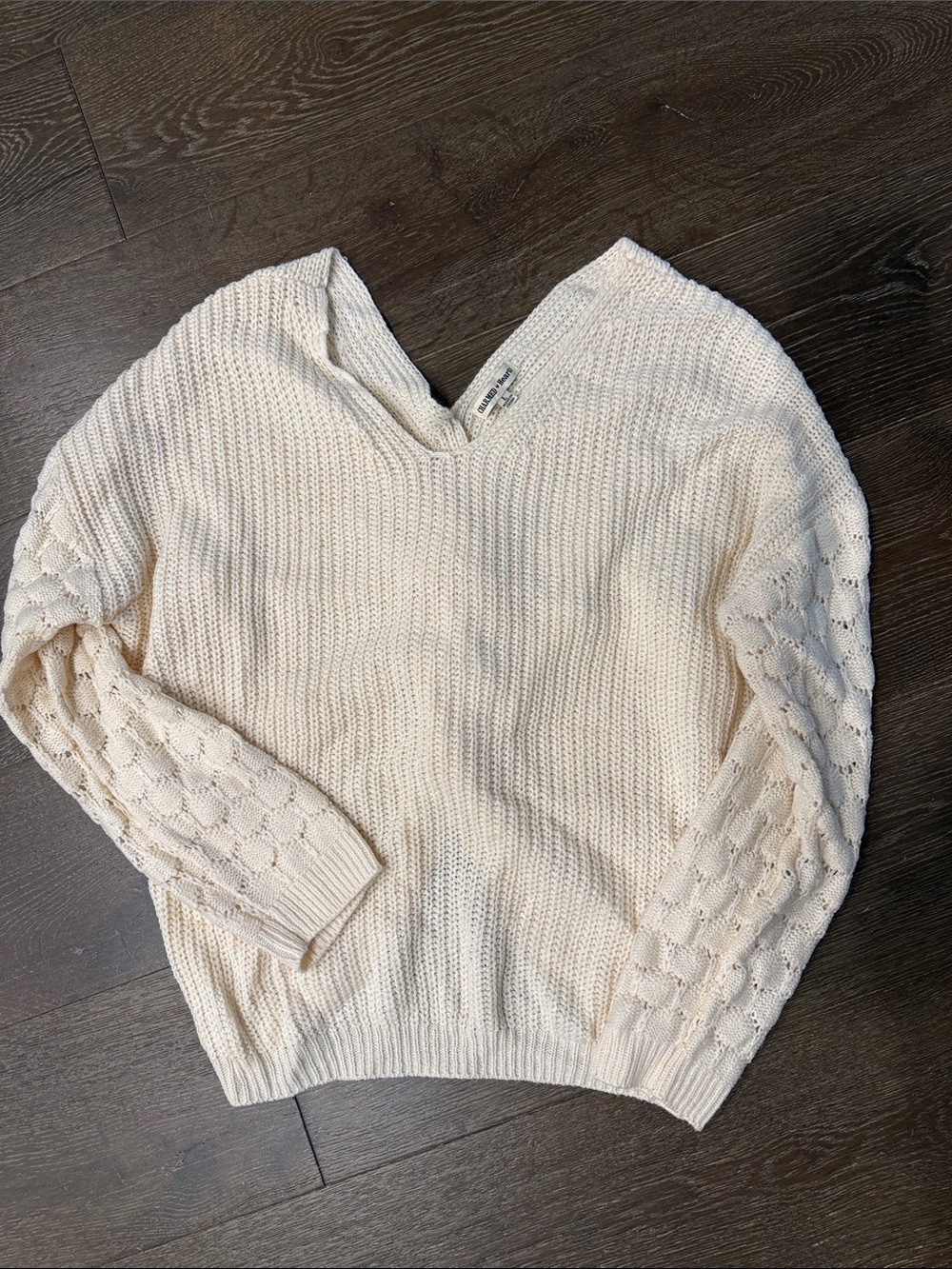 Textured V-Neck Women's Sweater in Cream